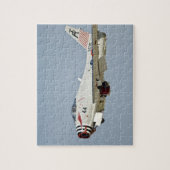 北アメリカの海軍FJ2激怒のジェット戦闘機の飛行 ジグソーパズル (縦)