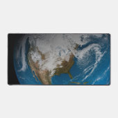 北アメリカ上空の模擬雲を持つ全地球 デスクマット (正面)