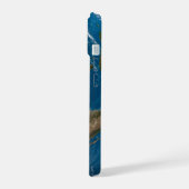 北アメリカ上空の模擬雲を持つ全地球 iPhone 15ケース (左側面)