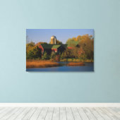 北アメリカ、アメリカ、ウィスコンシン。レッドバーンイン キャンバスプリント (インサイチュ (ウッドフロア))