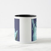 北アメリカ、米国、ニューヨーク、ニューヨークシティ。 7 マグカップ (中央)