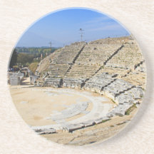 北ギリシャの歴史的なコロッセオ ラウンドコースター