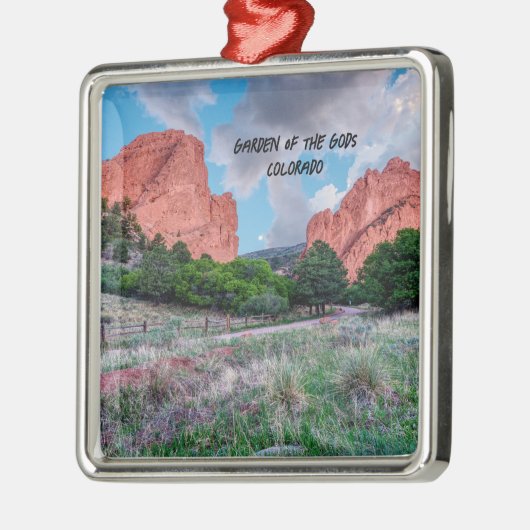 北サウスゲートウェイロックガーデンオブゴッズオーナメント メタルオーナメント (左)