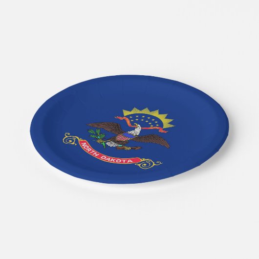 北ダコタ州旗を持つ愛国的紙プレート ペーパープレート (アングル)