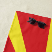 北マケドニアの旗 ビーチタオル (インサイチュ)