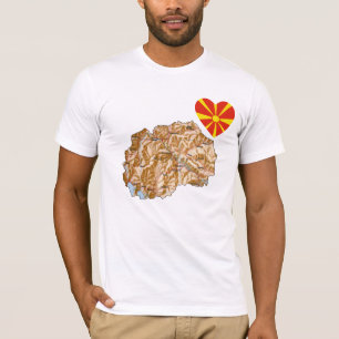北マケドニア国旗のハートと地図Tシャツ Tシャツ