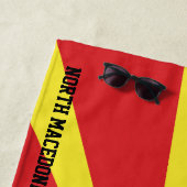 北マケドニア国旗の素晴らしい愛国心 ビーチタオル (インサイチュ)