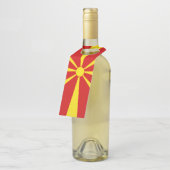 北マケドニア国旗 ボトルネックタグ (アングル)