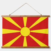北マケドニア国旗 吊り下げ型タペストリー (正面2)