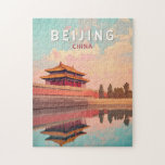 北京中国イラストレーショントラベルアートヴィンテージ ジグソーパズル<br><div class="desc">北京レトロベクトル旅行デザイン。中国の首都である北京は、帝国史、革新、文化の深モダンさに富んだ都市である。禁城、壁、天安門広場などの象徴的な素晴らしランドマークにホーム。</div>