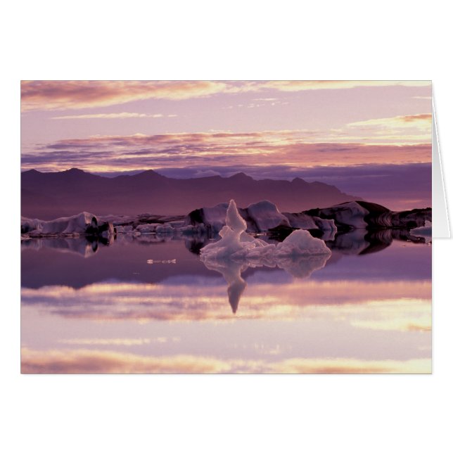 北大西洋、アイスランド、ブリオアメルクルジョカル (正面横)