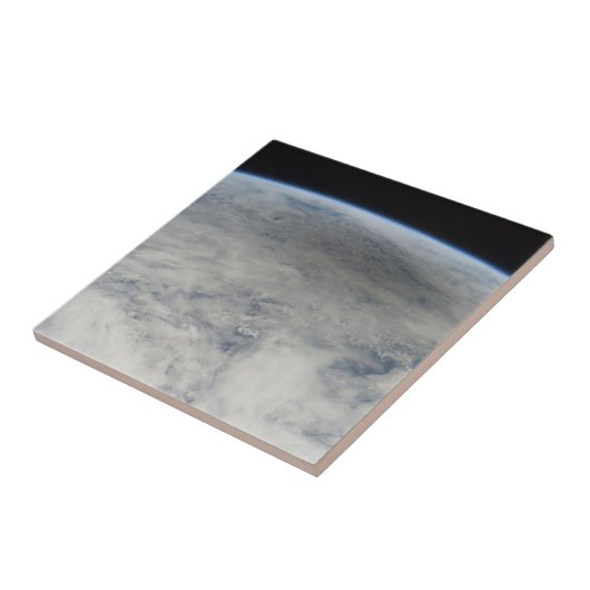 北太平洋に注がれた月の影。 タイル (側面)