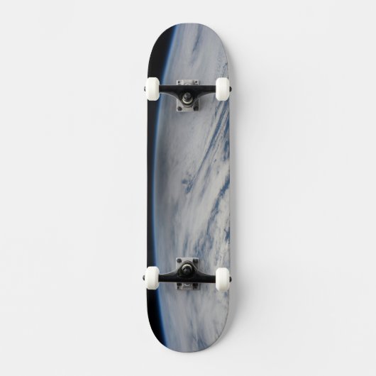 北太平洋に注がれた月の影。2 スケートボード (正面)