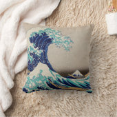 北斎素晴らし波が神奈川を離れる。ヴィンテージ日本美術 クッション (ブランケット)