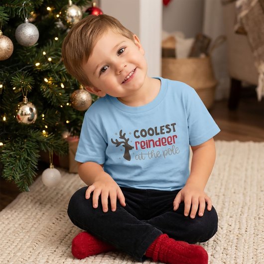 北極で一番クールなトナカイ クリスマス Tシャツ