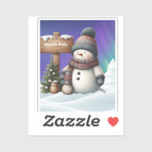 北極の可愛い雪だるまと北極の光