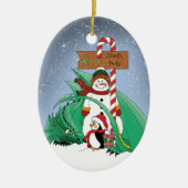 北極の雪だるまドラゴンペンギンクリスマス セラミックオーナメント (正面)