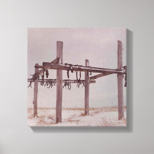 北極カリブー肉乾燥ラックPt.レイヴィレッジAK キャンバスプリント (正面)