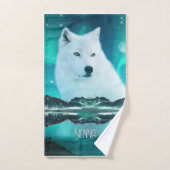 北極圏のオオカミと北極光を持つ幻想的な夜 バスタオルセット (ハンドタオル)