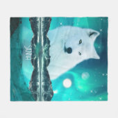 北極圏のオオカミと北極光を持つ幻想的な夜 フリースブランケット (正面(横))