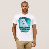 北極圏のオオカミと北極光を持つ幻想的な夜 Tシャツ (正面フル)