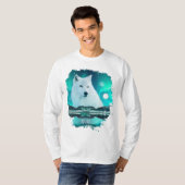 北極圏のオオカミと北極光を持つ幻想的な夜 Tシャツ (正面フル)