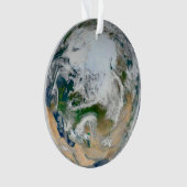 北極圏、ヨーロッパ、アジアを示す地球。 オーナメント (正面)