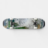 北極圏、ヨーロッパ、アジアを示す地球。 スケートボード (横)