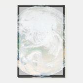 北極圏、ヨーロッパ、アジアを示す地球。 ポストイット (正面)