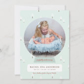 北欧の冬の新生児初めてのクリスマススノーグローブ シーズンカード (正面)