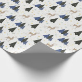 北欧の森林のシカとクリスマスツリー ラッピングペーパー (角)