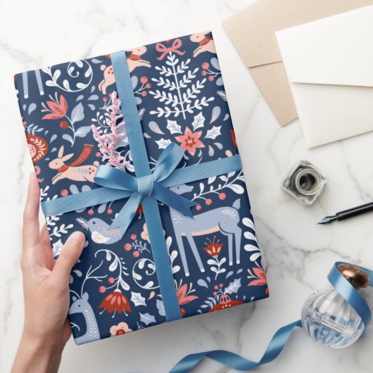 北欧の森林動物のクリスマス ラッピングペーパー (ギフト)