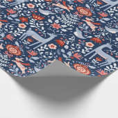 北欧の森林動物のクリスマス ラッピングペーパー (角)