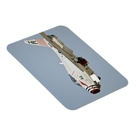 北米海軍FJ2フューリー・ジェット戦闘機飛んでいる マグネット (右側)