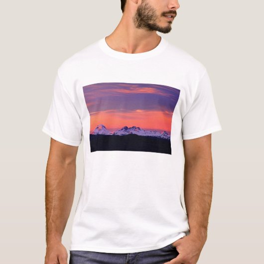 北米,アメリカ合衆国,オレゴン州,スリーシスターズ山 Tシャツ (正面)
