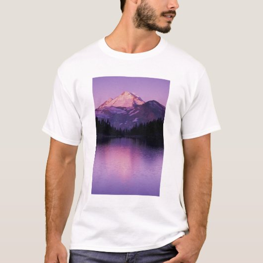 北米，アメリカ，ワシントン，山・ベイカー Tシャツ (正面)