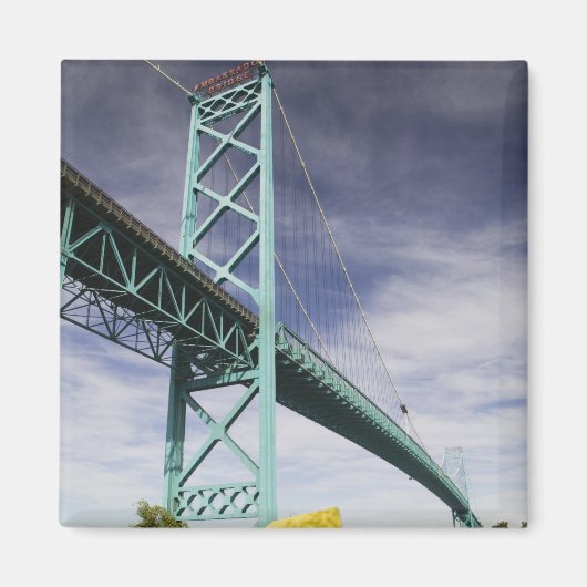 北米、カナダ、オンタリオ、ウィンザー： マグネット (正面)