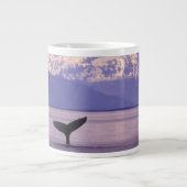 北米、米国、アラスカ、インサイド・パッセージ。 ジャンボコーヒーマグカップ (正面)