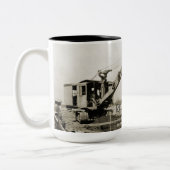 北西エンジニアリングクレーンショベルマグ早期 ツートーンマグカップ (左)