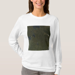 北西ロシアの紅葉 Tシャツ
