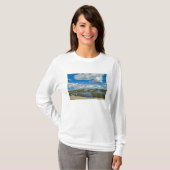 北西部の湖の上に浮かぶ積雲 Tシャツ (正面フル)