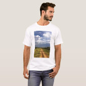 北部の原始的な土の道 Tシャツ (正面フル)