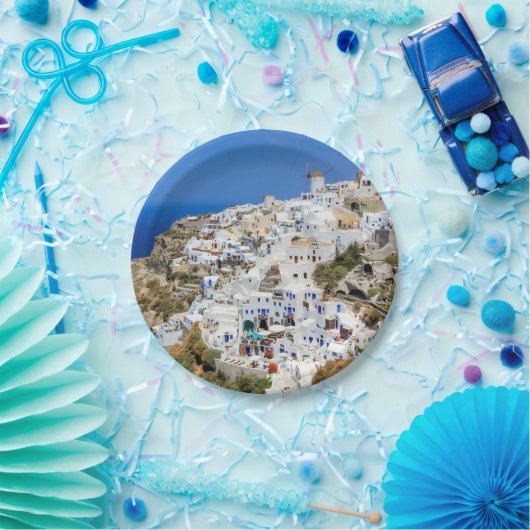 北Santoriniの島ギリシャのOiaの村 ペーパープレート (パーティー)