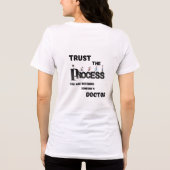 医学生と医師のためのプロセスを信じる トライブレンドＴシャツ (裏面)