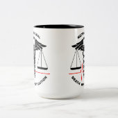 医学的な死亡調査 ツートーンマグカップ (中央)