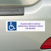 医学的に壊れやすい子供を船上に安全に運転して下さい バンパーステッカー (車上)