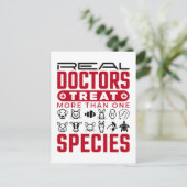 医実在師は複数の種類の獣医を治療する ポストカード (スタンド正面)