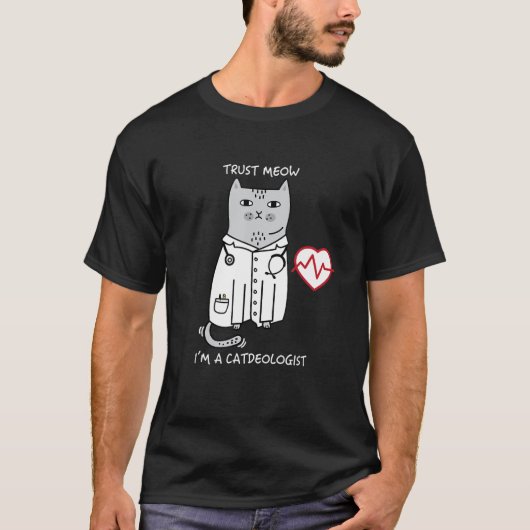 医師のペット猫パンを信頼する Tシャツ (正面)