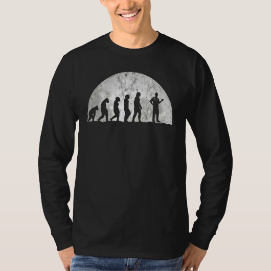 医師の進化と人間の医学の進化 Tシャツ (正面)