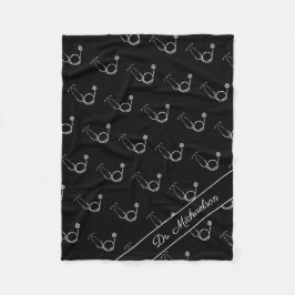 医師名（聴診器型医師） フリースブランケット